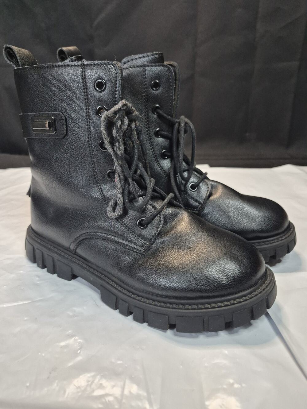 Women's Faux Leather Black Boots, Size 5 Side Zipper, Good Condition